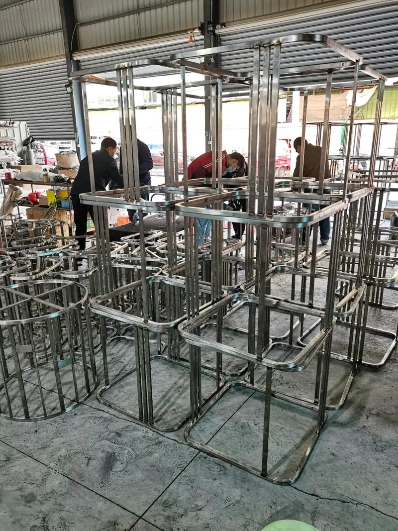 不銹鋼輕奢風家具與鋁制精品 去商場不如來工廠，定制您的品質生活